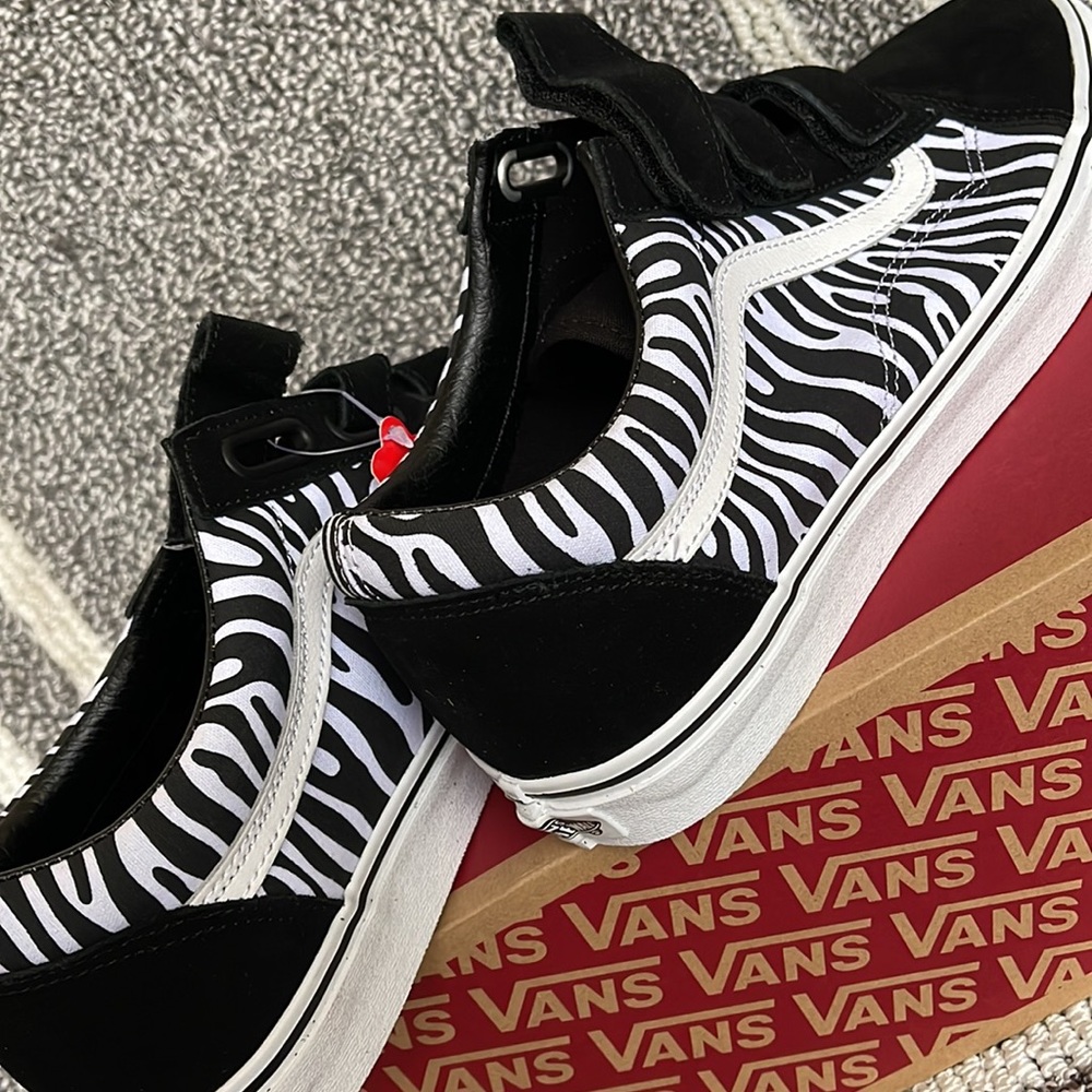 Vans Old Skool V Suede/Canvas Black/Zebra MENS - Picture 15 of 16